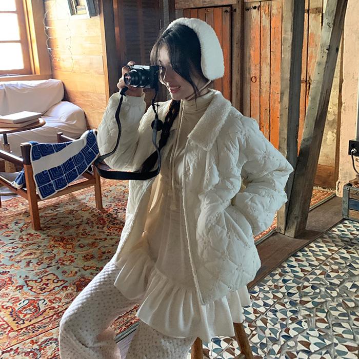 [자체제작] 눈꽃 누빔 패딩 / 카라 탈착