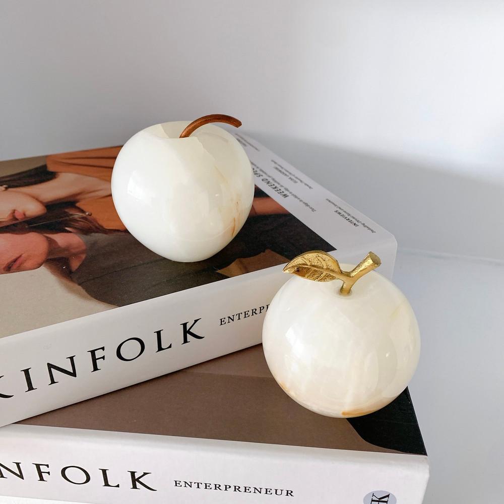 사과 오브제 문진 페이퍼웨이트 소품 / 핸드메이드 오닉스 마블 스톤