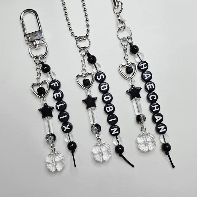 [best]🍀클로버 일자 이니셜 비즈 키링🖤자체제작