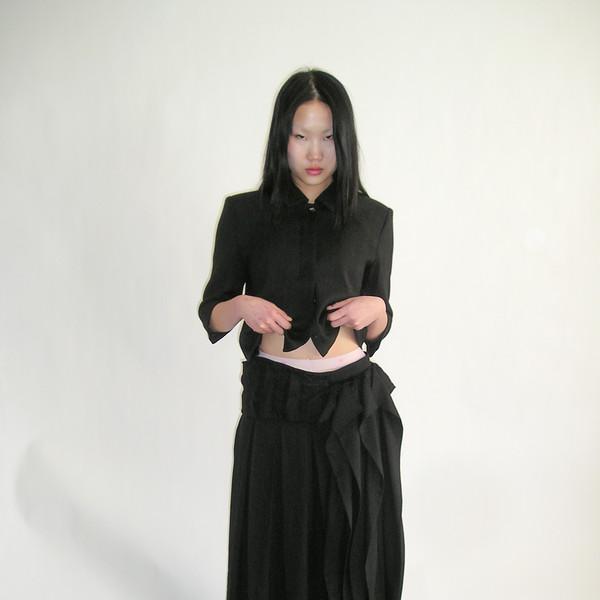 2025 Offbeat pleats skirt -black