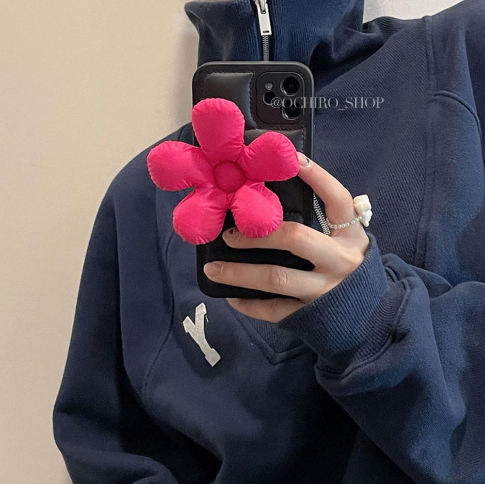 Black Cushion Daisy iPhone Case ꯁ