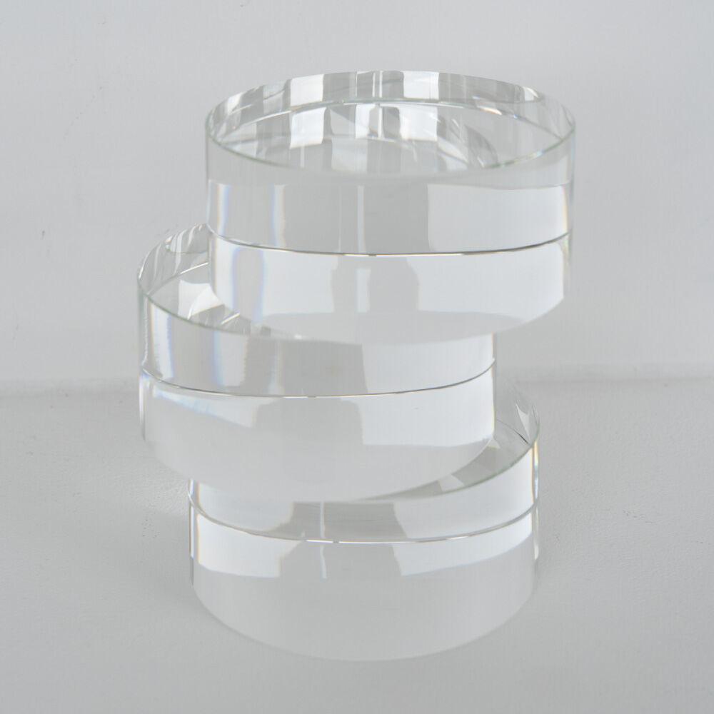 Crystal plate with Mo-no-ha