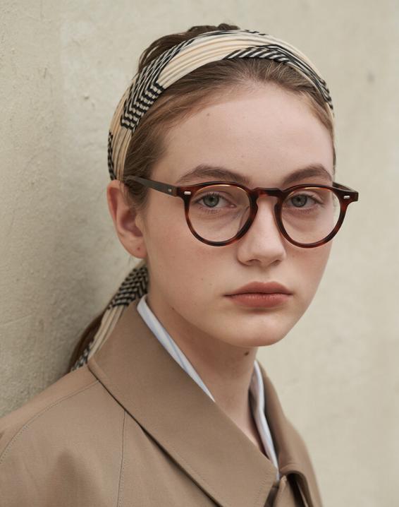 Useful vintage line - Woody