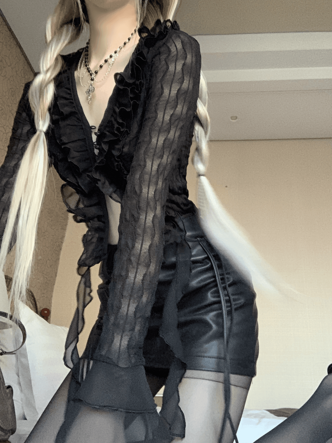 Mayou Shirring Scarf Blouse (black)