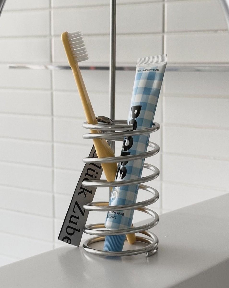 Freestanding Holder (Silver)
