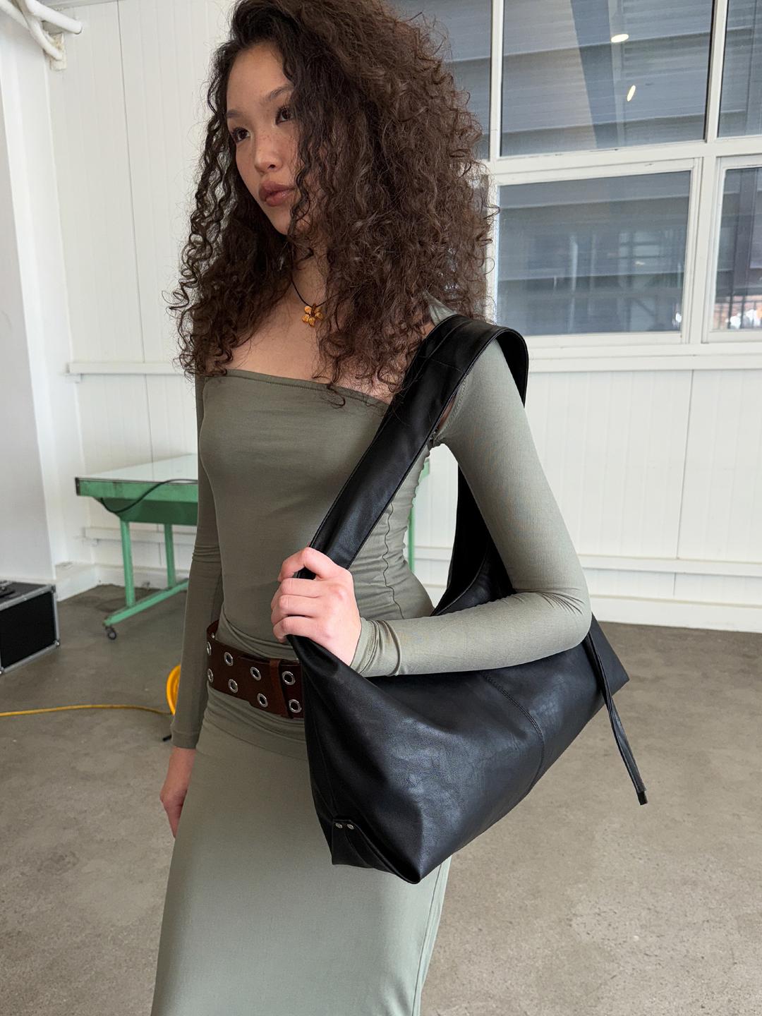 Slouch Bag [Crinkle Black]