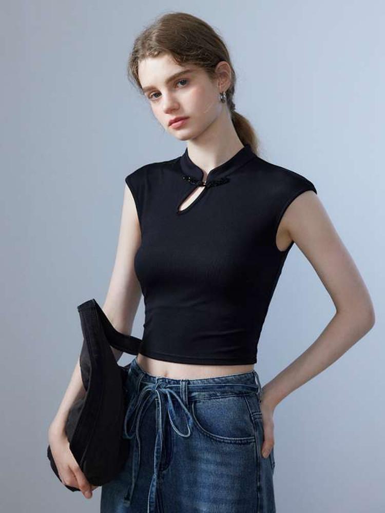 EGGKA 블랙 스탠드 칼라 탑 민소매 티셔츠
