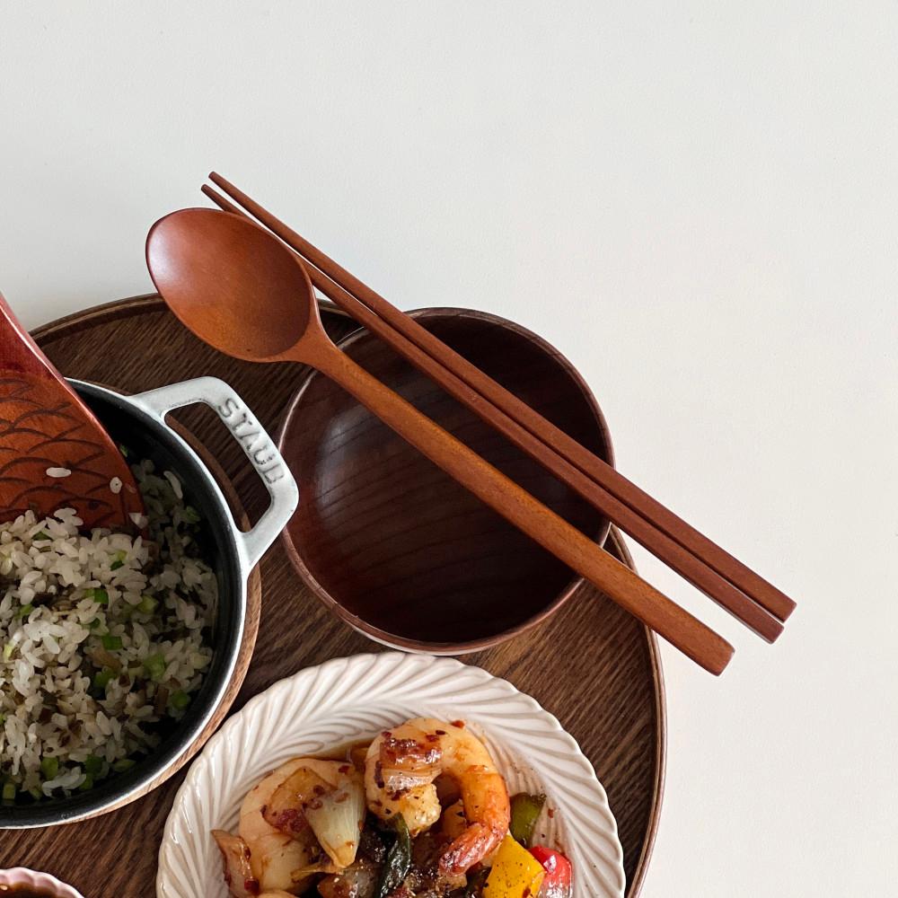 베이직 옻칠 우드 수저 세트 : 슈플레이트