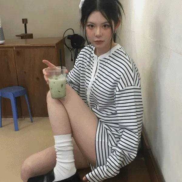 striped shorts set-up (바지+탑 세트)