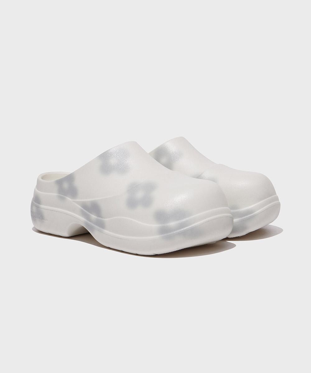 [06.11런칭][X MINJUKIM] FLORAL SHADOW CLOG - WHITE