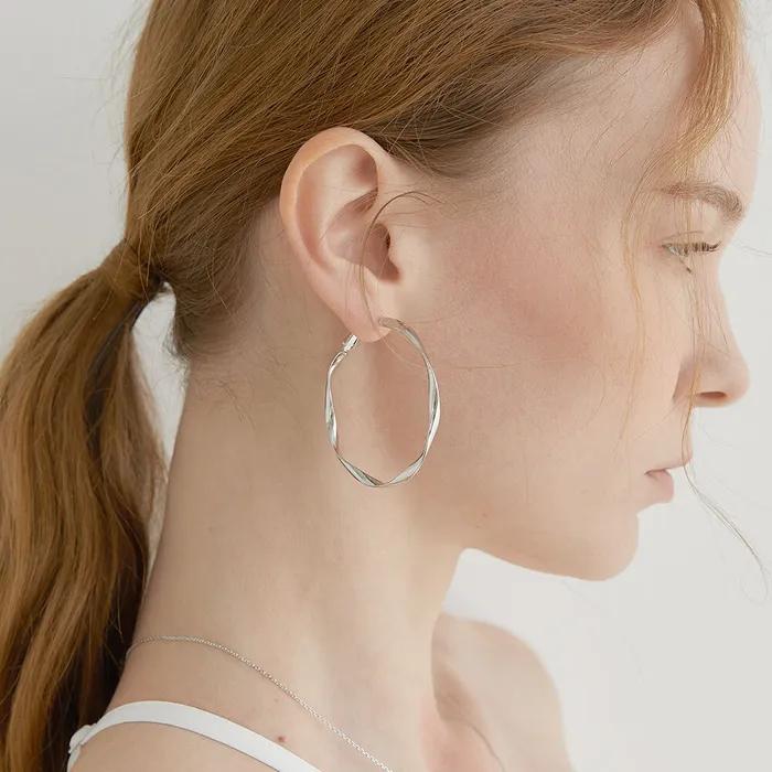 over wave ring earrings (E014_silver)