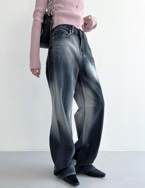 pocket detail black spot denim pants