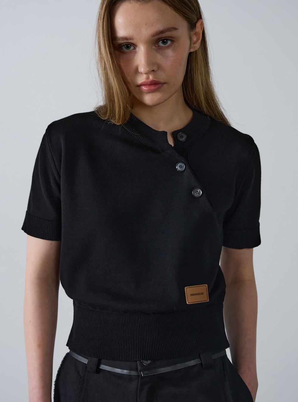 오프 센터 버튼 하프 니트 블랙Off center button half knit black