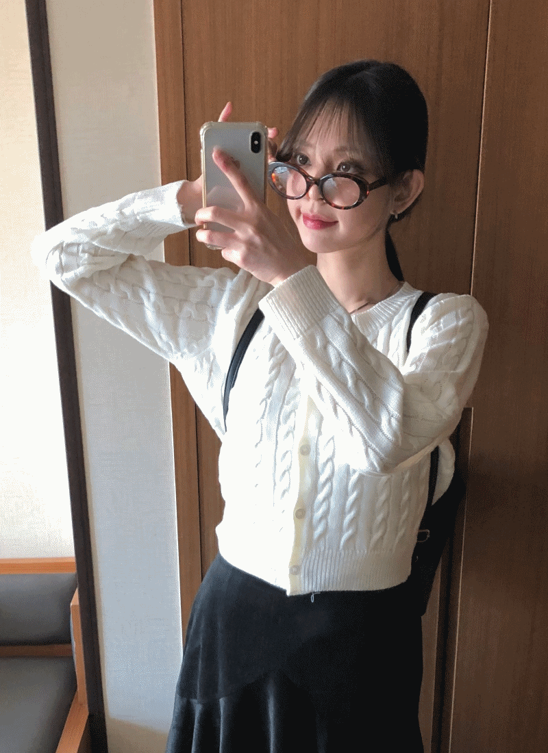 Ordia cardigan 오르디아 가디건 크롭 꽈배기 케이블 베이직 긱시크 니트