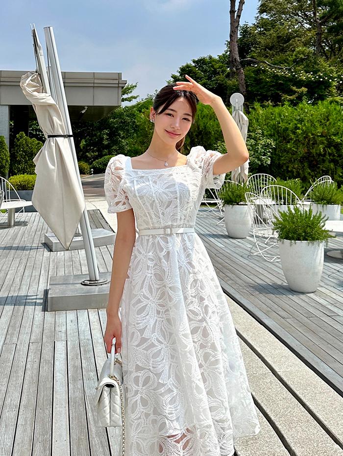 레이스 펀칭 원피스