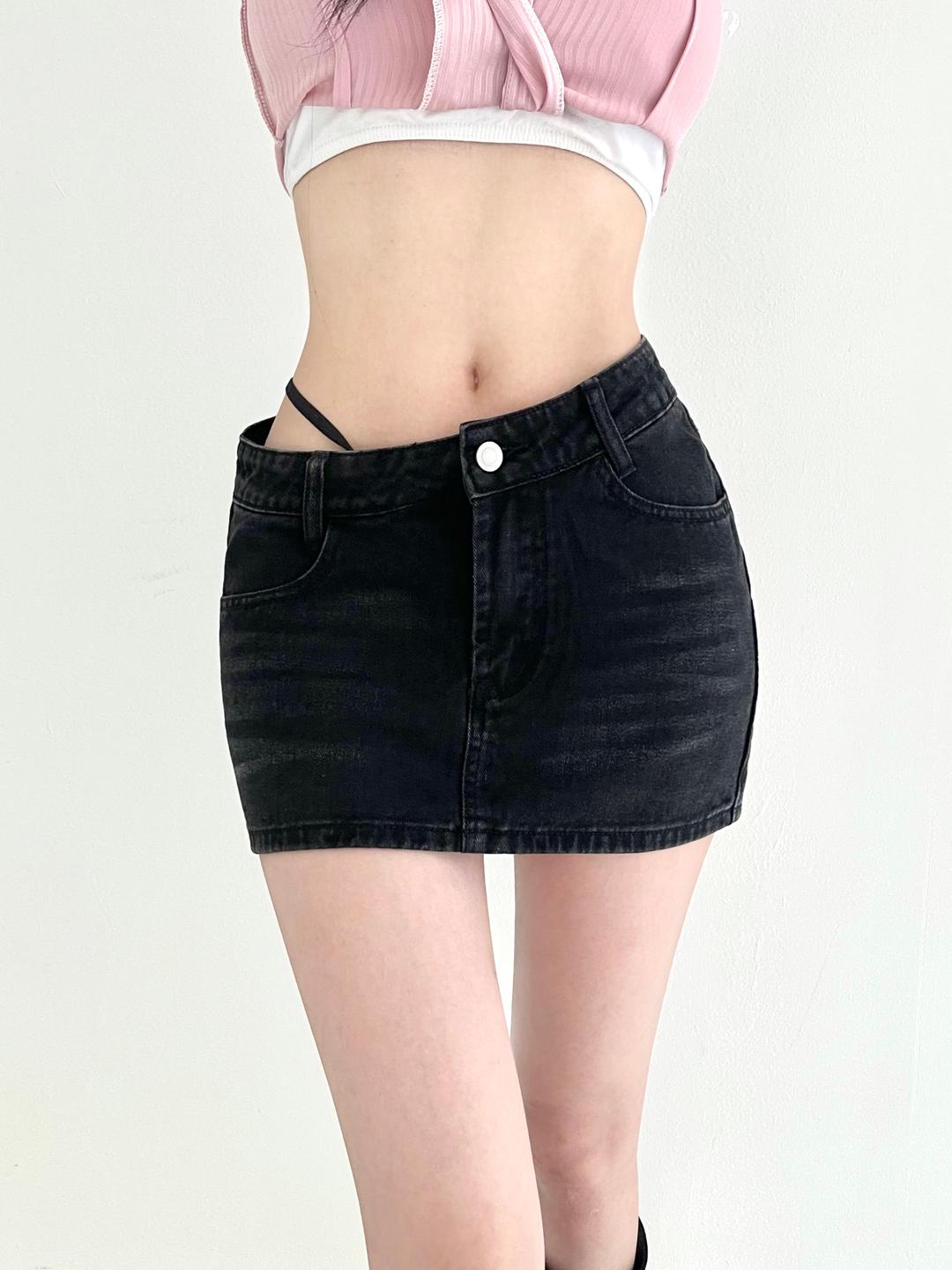 1066. Strap washing denim mini sk