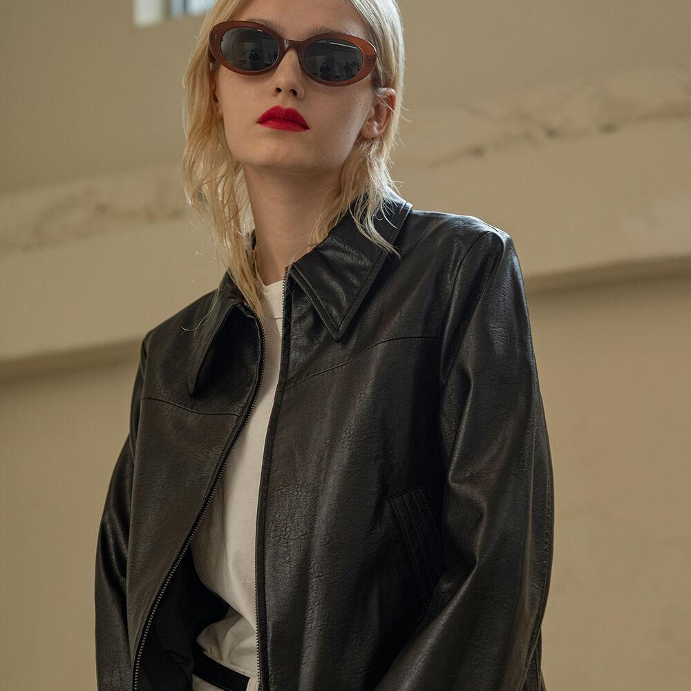 SI OT 4023 Fake Leather Crop JK