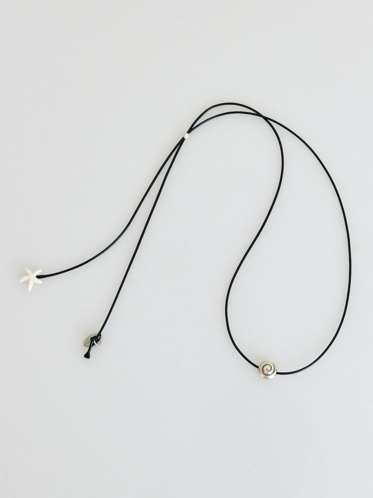 SILVER CONCH NECKLACE