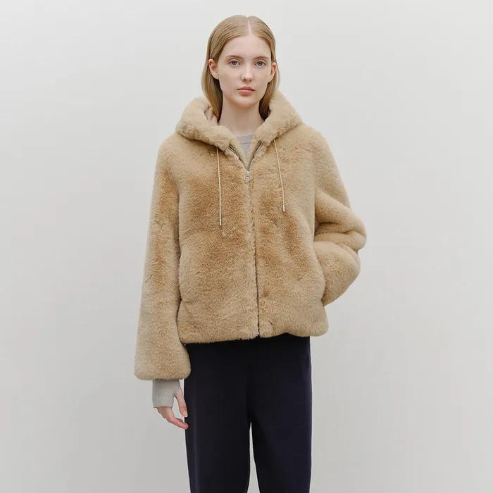W HOODED FAUX FUR JACKET beige