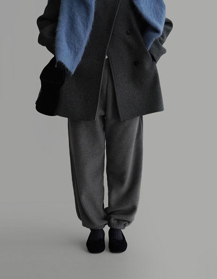 [by LAROOM] 버터플리스조거팬츠