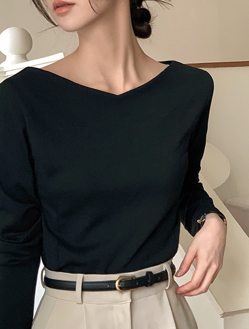 베니토 [고객검증원단💪🏼/소프트&쫀쫀/6천장돌파/포토샵필요없는실루엣][made] 프리미엄 리파인 블라우스 티 (여름/데일리/데일리룩/출근룩/데이트룩/블라우스티/블라우스/하객룩/반팔/반팔티/반팔블라우스)