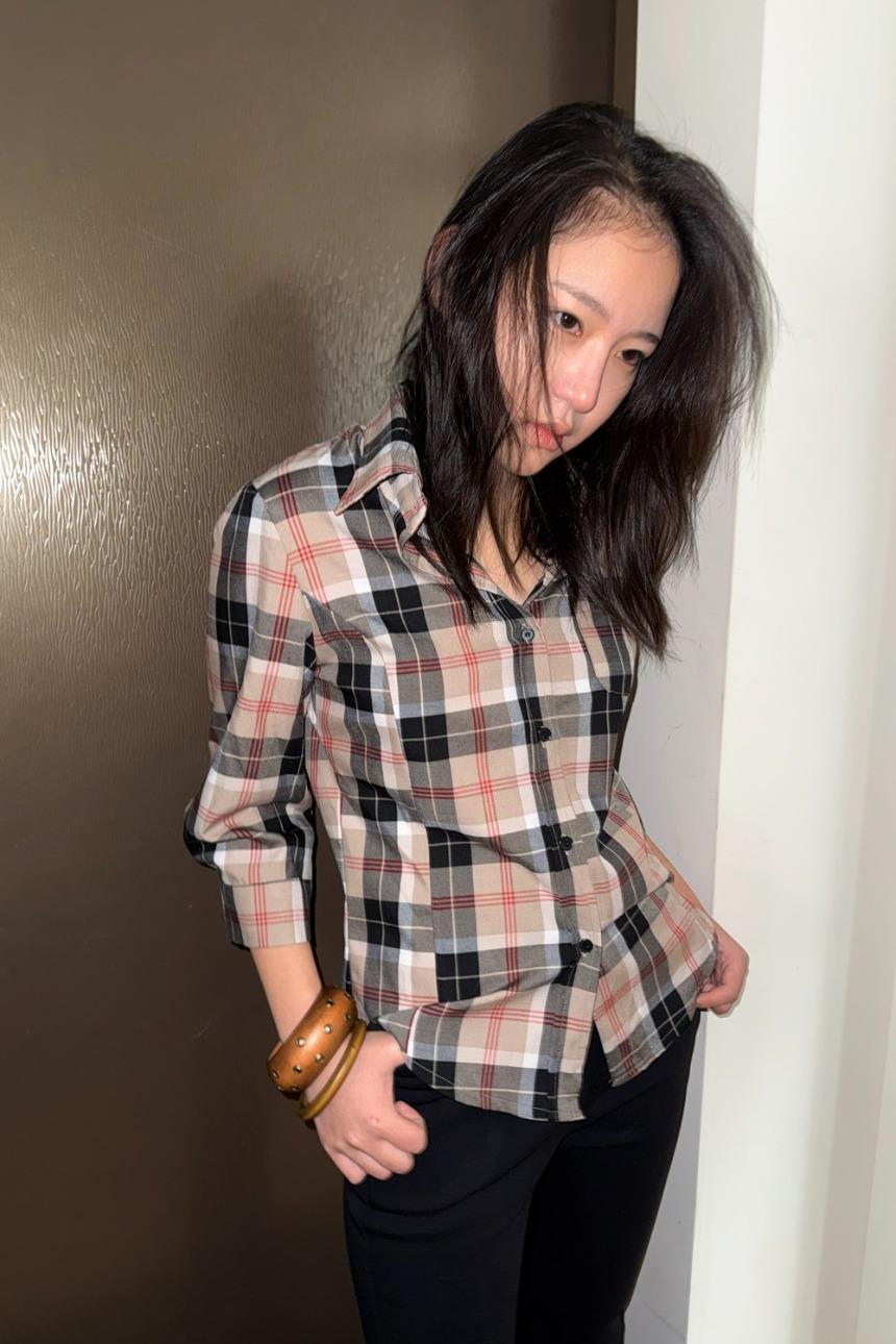 팁씨 clash grid shirt