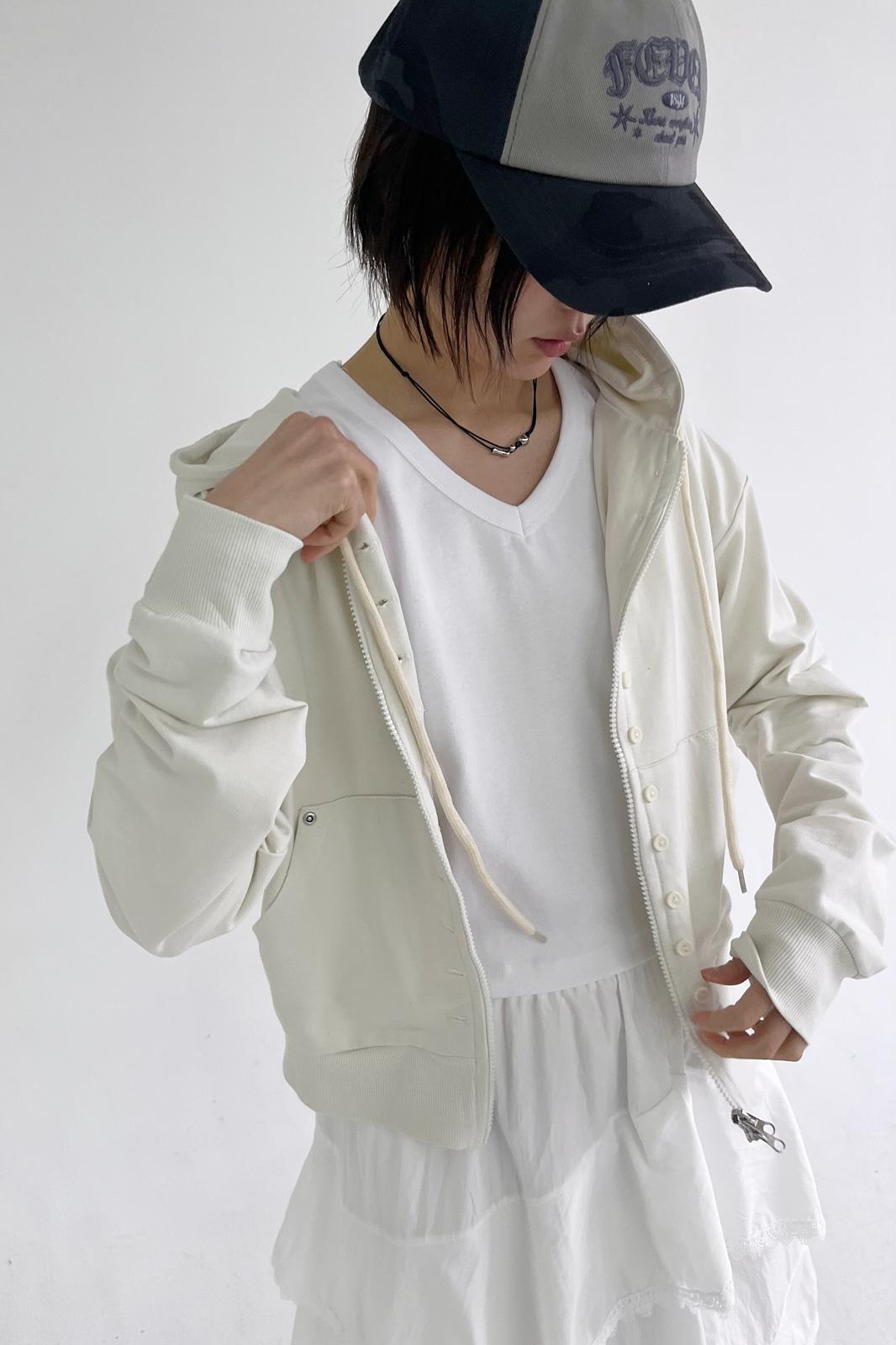 BUTTON LINE HOOD ZIP-UP