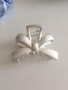 matt mini ribbon pin