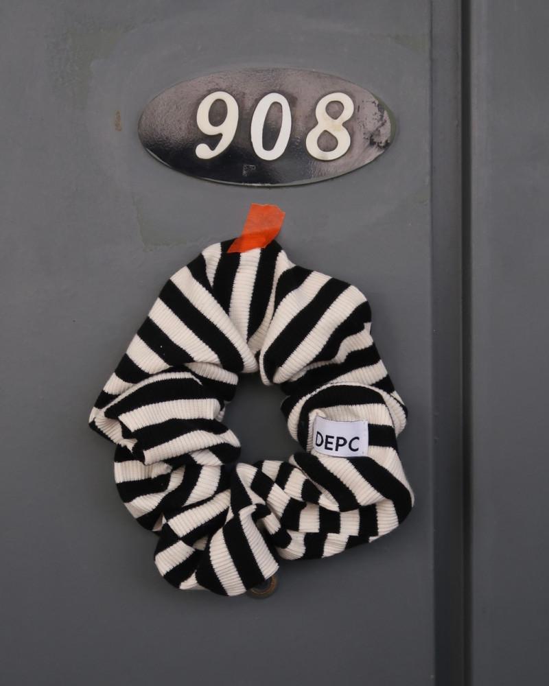 STRIPE SCRUNCH