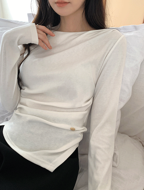 베니토 [세련무드/착!감기는핏][made]  드리아 사선 드레이프 티셔츠 (가을/간절기/신상/데일리/데일리룩/출근룩/하객룩/데이트룩/드레이프/드레이프티셔츠)