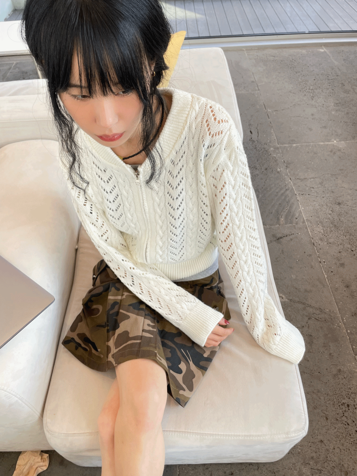 punching knit zip-up