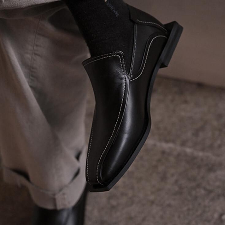 square loafer black
