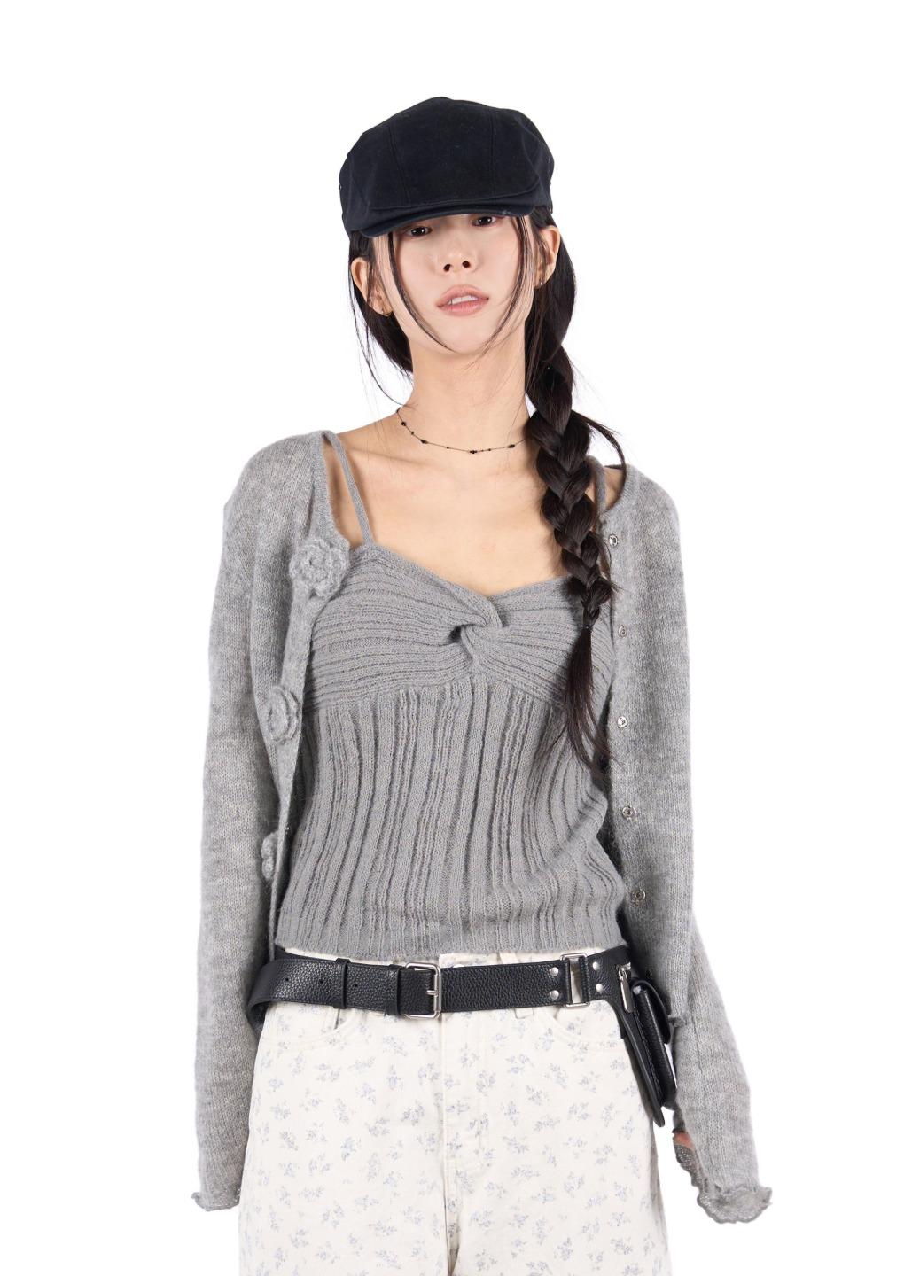 릿킴 CORSAGE KNIT CARDIGAN