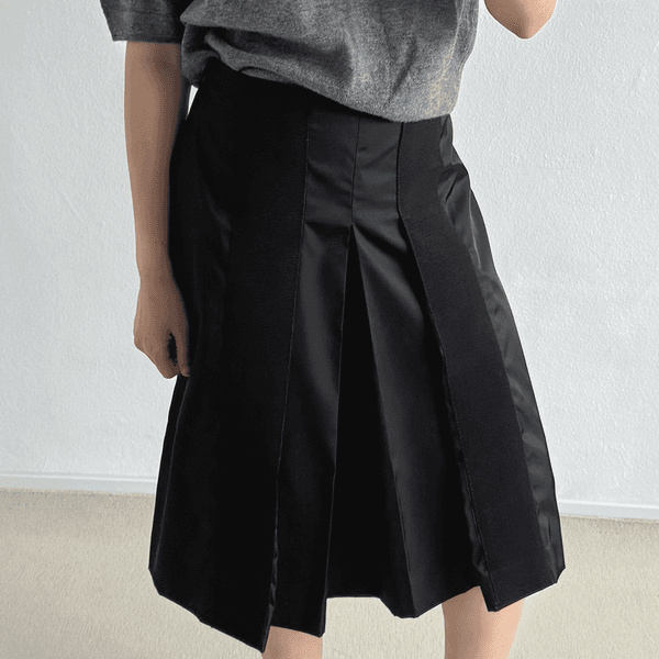 PRADA Detail Slit Skirt