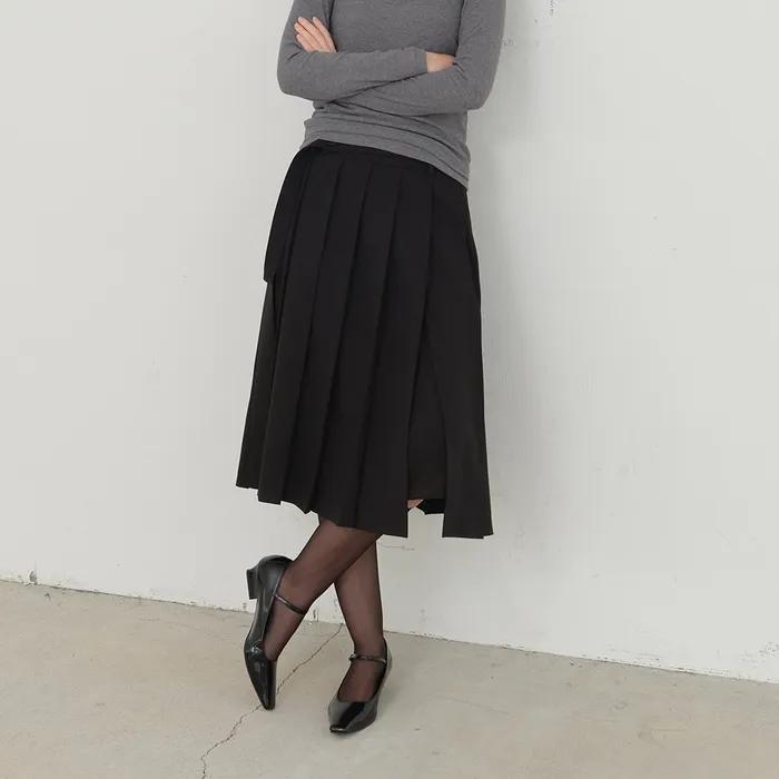 Bound Pleats Skirt (Black)