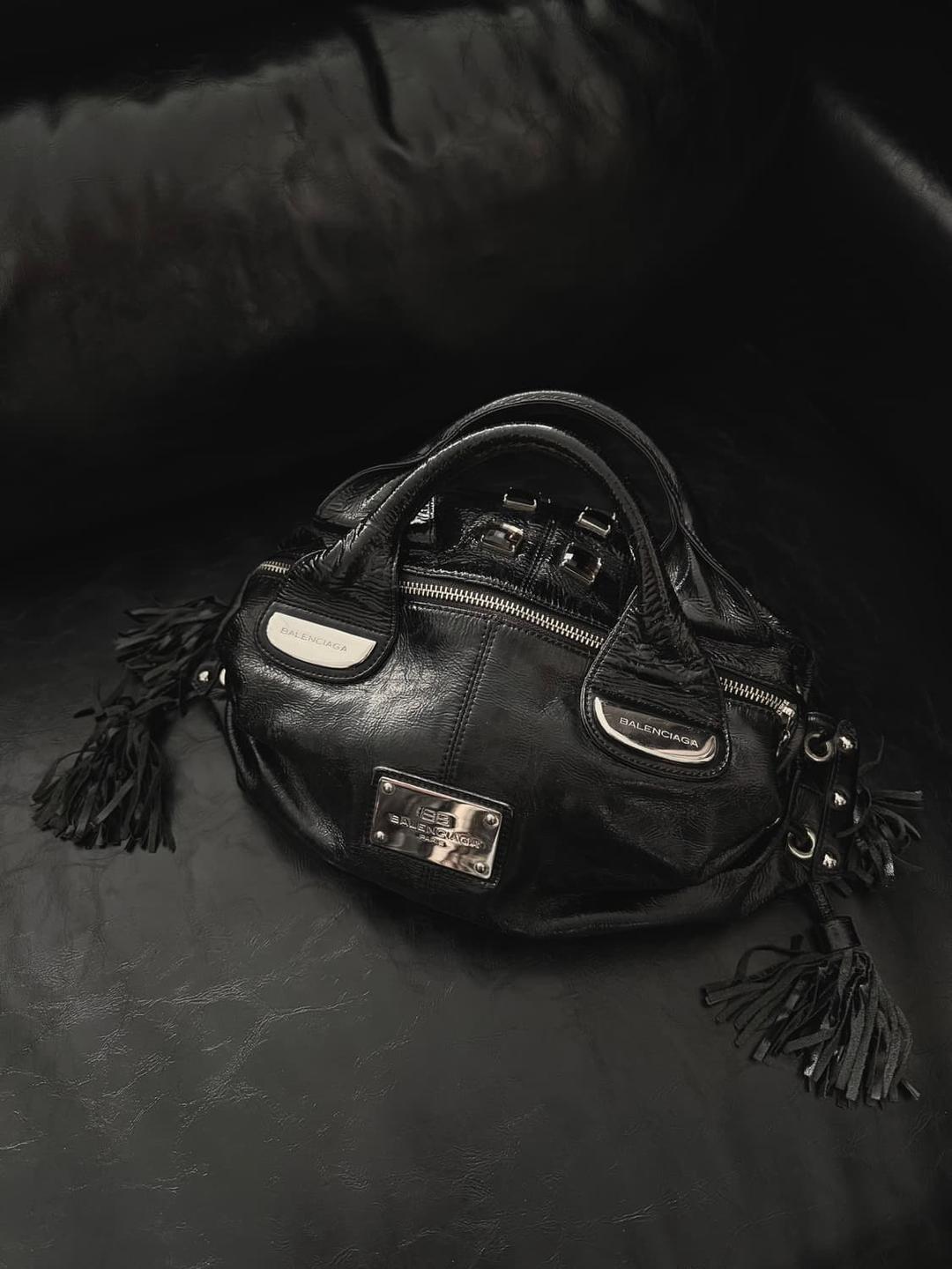 발렌시아가 y2k 스퀘어큐빅 로고플레이트 미니 토트백 | 후루츠패밀리