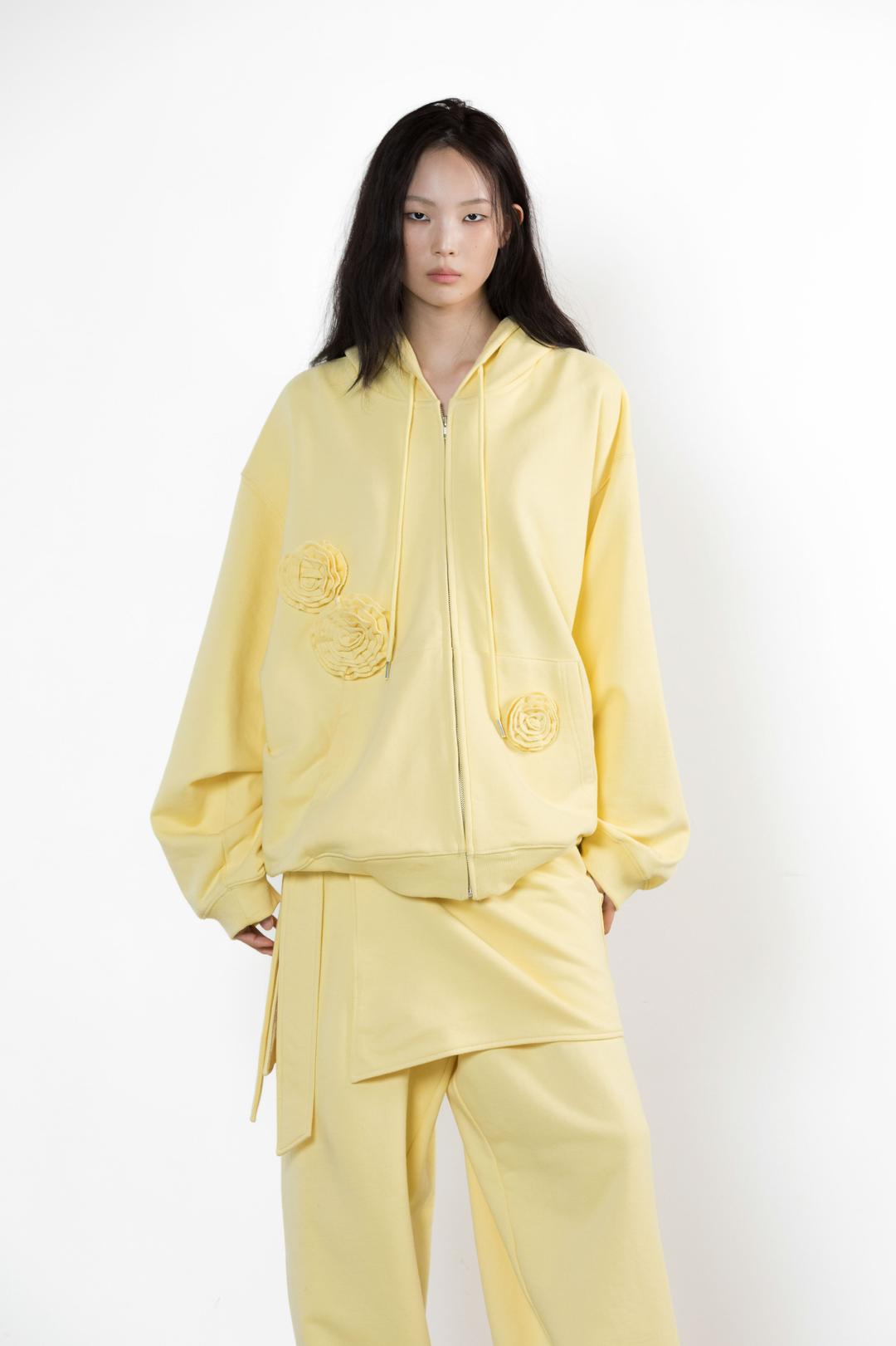 FLOWER PATCHED ZIP UP HOODIE BUTTER