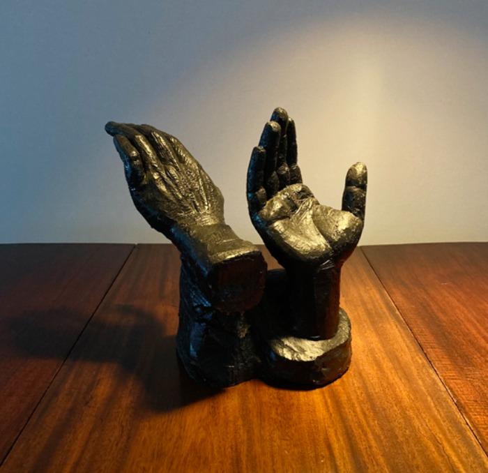 [FRANCE]70s "Hands\" design terracotta big size sculpture.