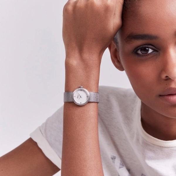 디올 사틴 화이트 자개다이얼