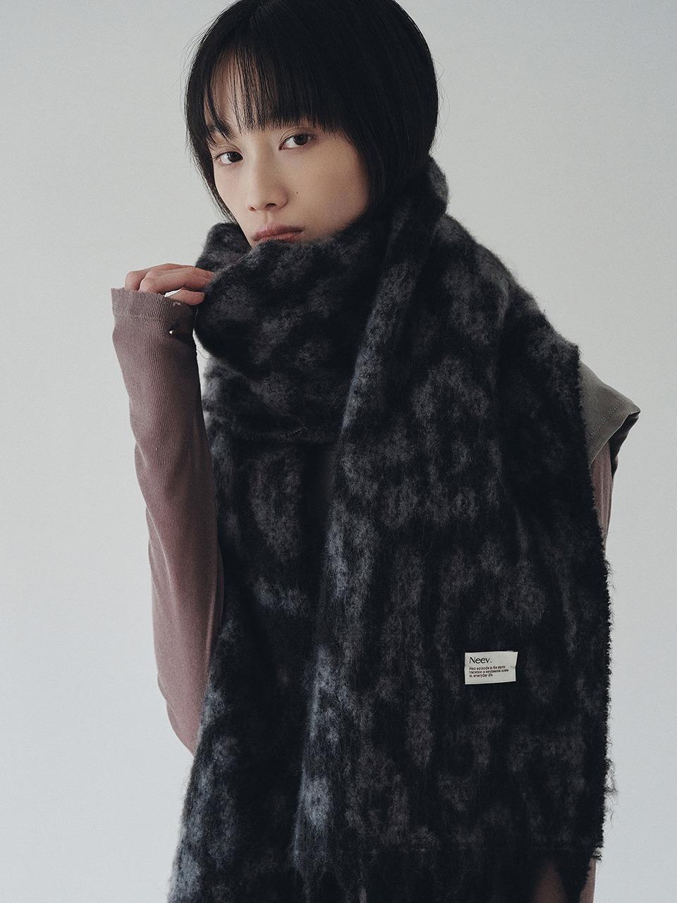 Leopard Tassel Muffler (Charcoal)