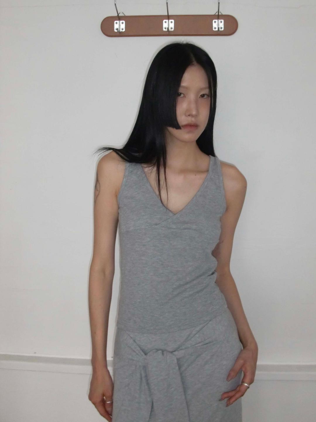 WRAP RIBBED SLEEVELESS_GRAY