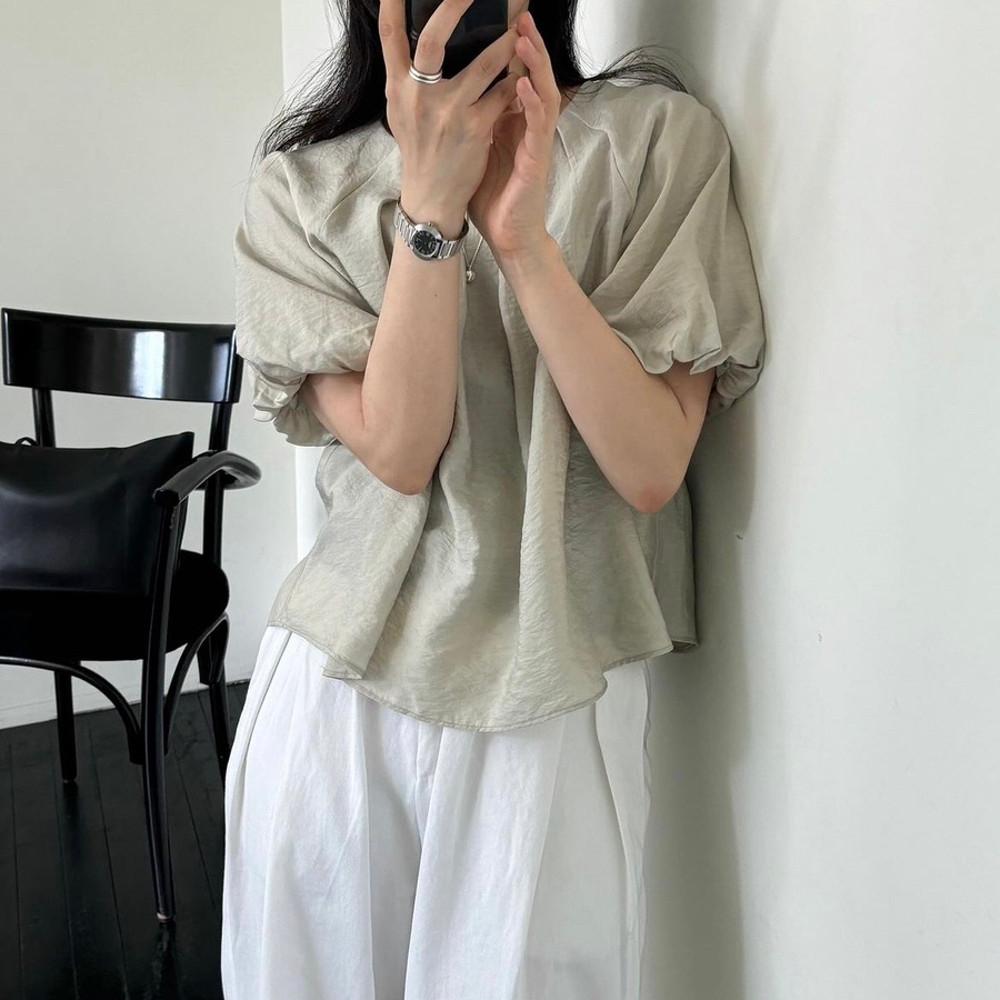 여름 썸머 퍼프블라우스 볼륨블라우스 셔링블라우스 8월 하객룩