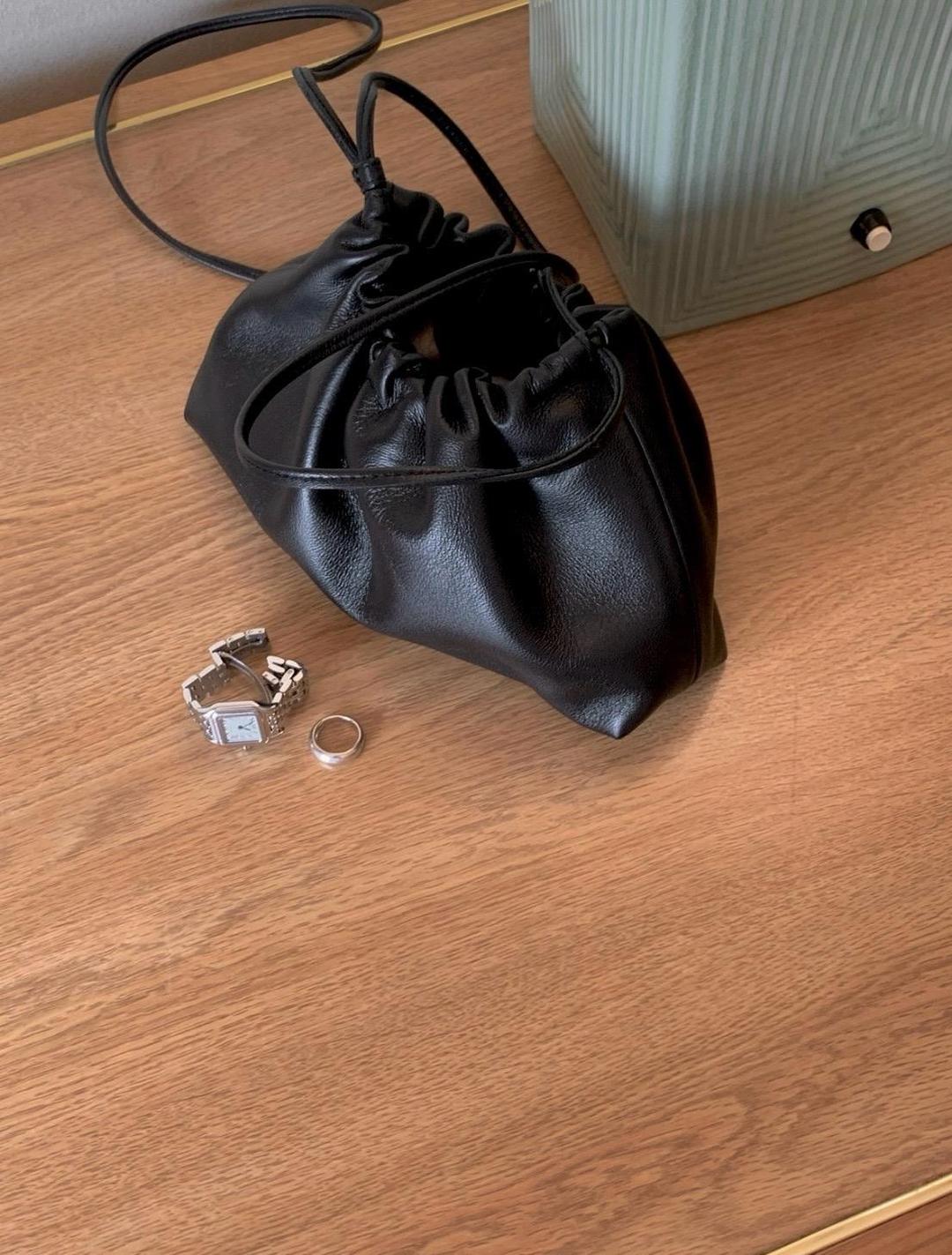 크림,검 당일 / fllanel 플라넬 레더 스트링백 고트레더 램스킨 크로스백 숄더백 (4col)