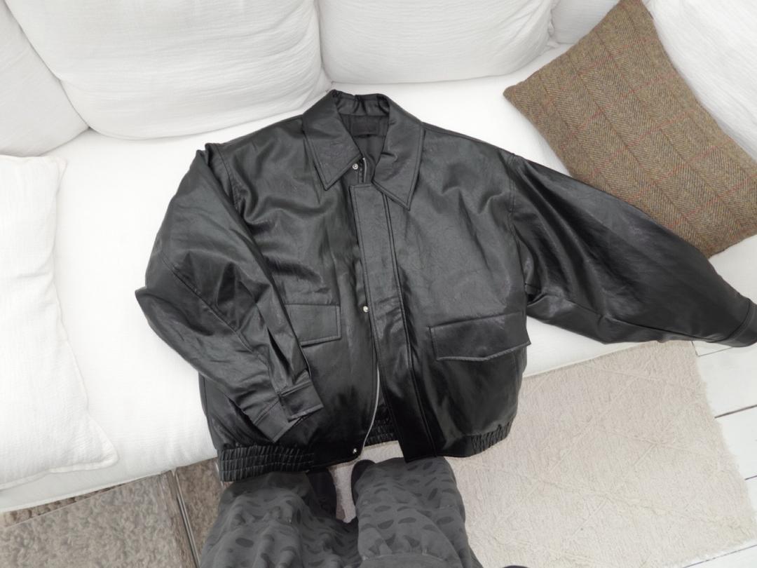 [빠른출고] 누빔 레더 블루종 (1color) - 남여공용