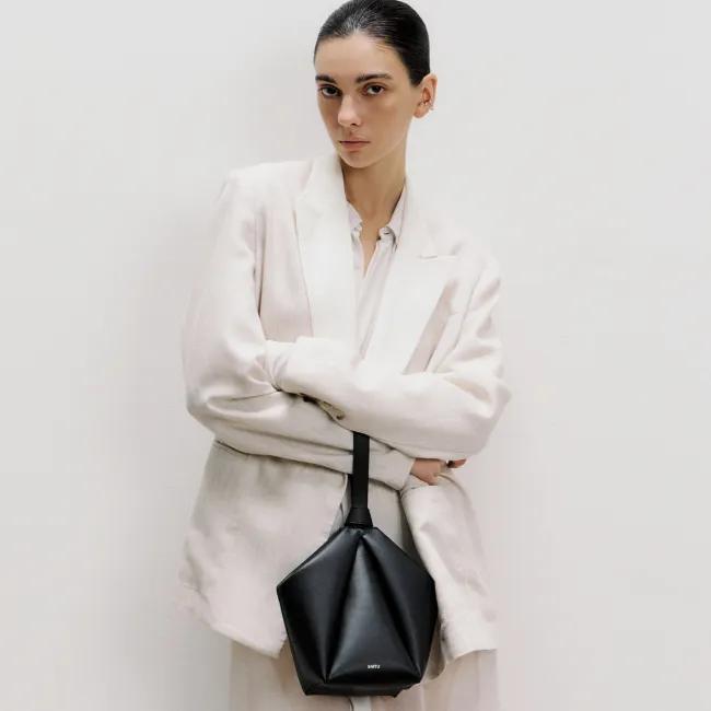 LYV tote bag (Black) 리브토트백