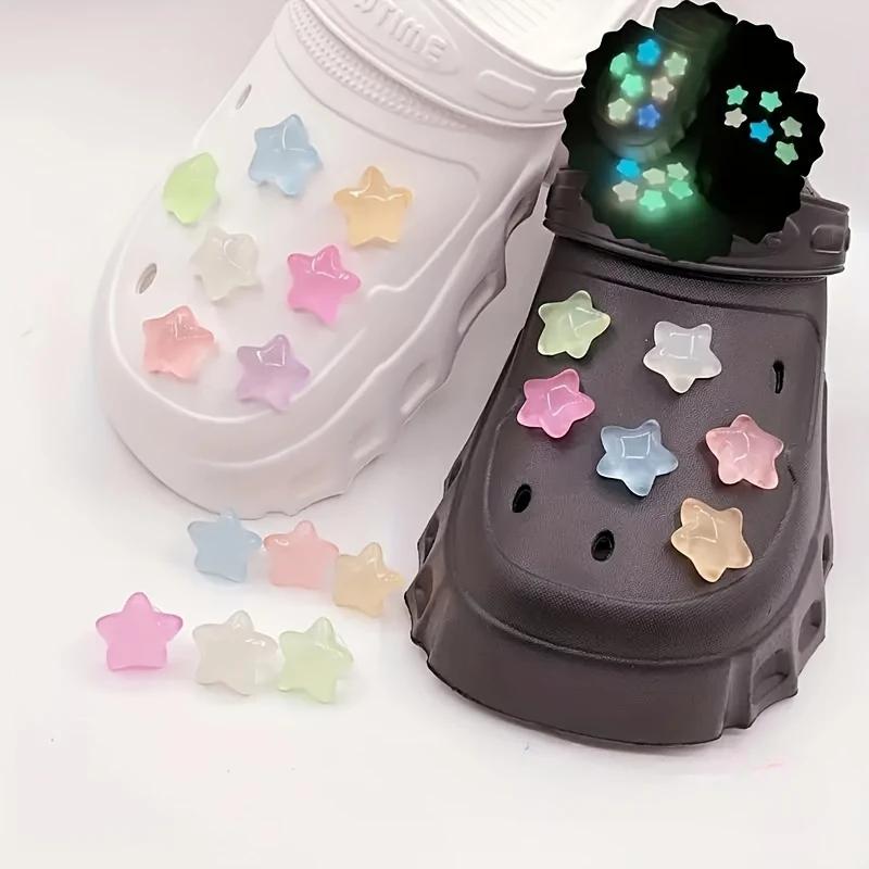 어둠 속에서 빛나는 별 신발 참, 쉬운 설치, 재미있는 DIY 구멍 신발 장식, 모든 경우 7 개