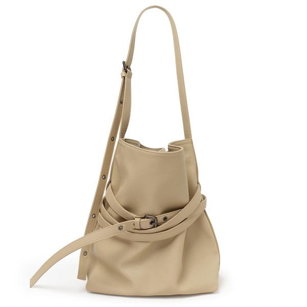 벨트버킷백 belt bucket bag M nappa milktea