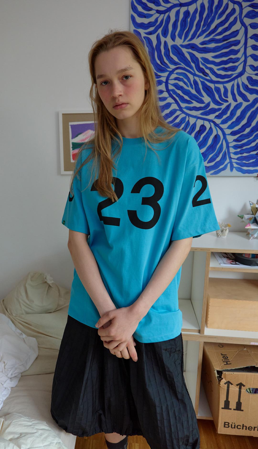 188. 23 T _ Blue
