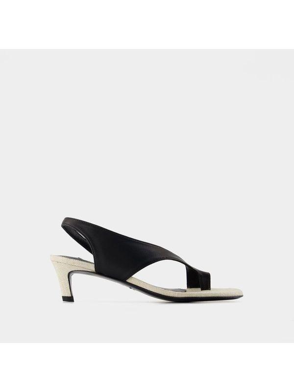 랩 어라운드 텅 샌들힐