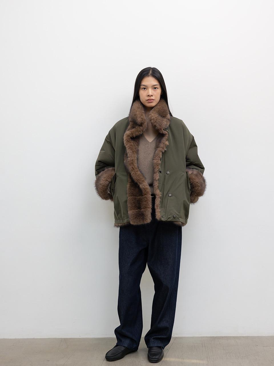 MAHOGANY HORIZONTAL FAUX FUR JACKET [KHAKI]